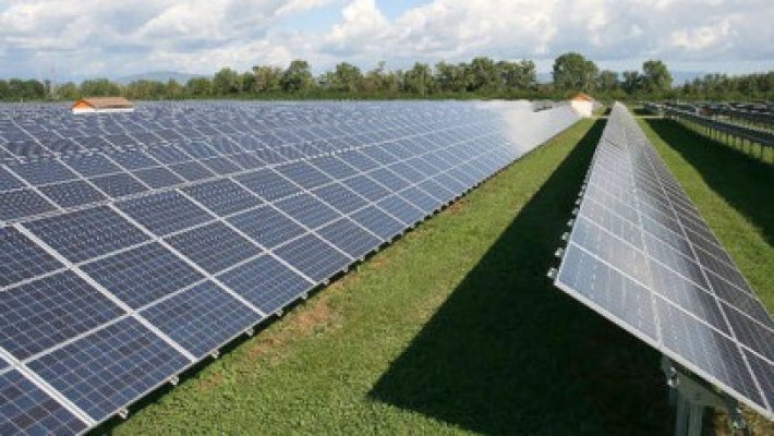Toshiba construieşte în Braşov două parcuri solare